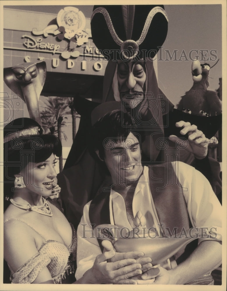 1992 Press Photo Aladdin, Jasmine and Jafar at Disney MGM Studios Theme Park - Historic Images