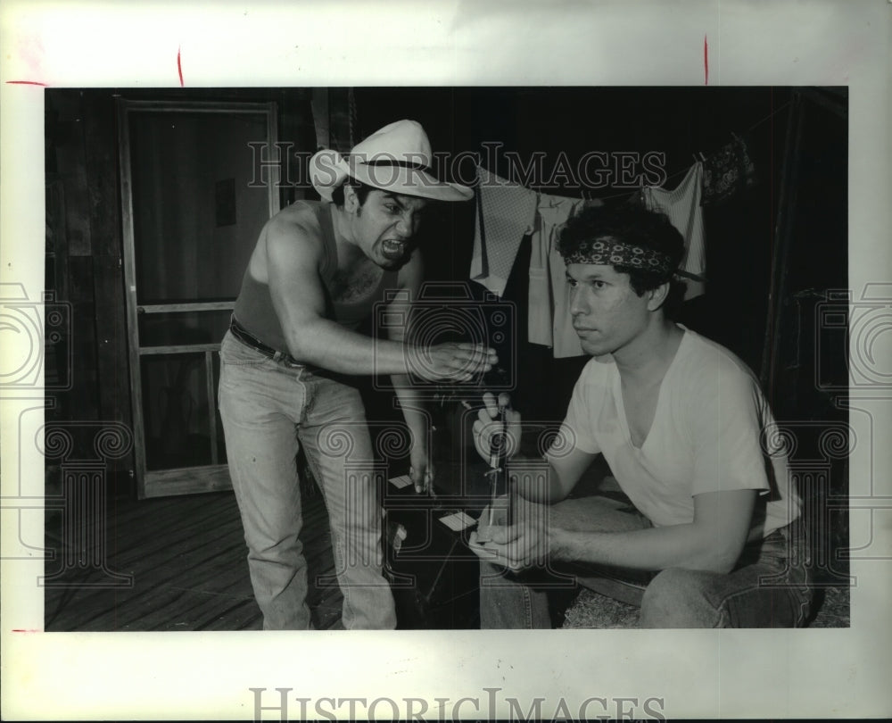 1991 Press Photo German Leon and Rudy Sandoval star in Roosters play - Historic Images