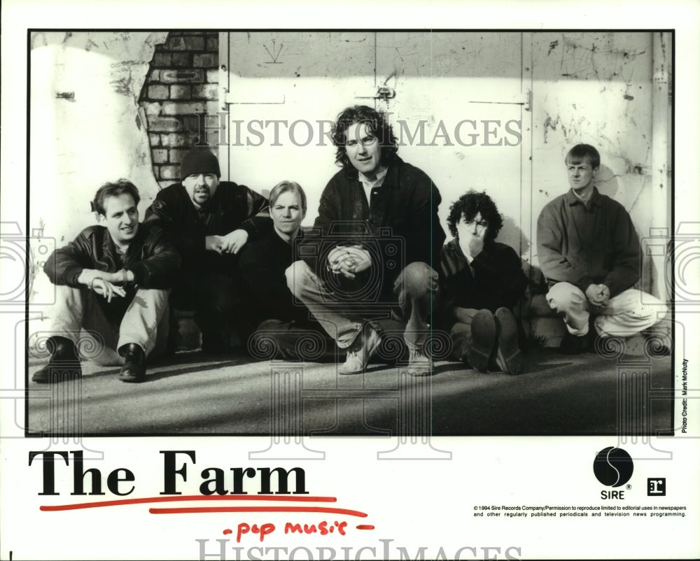 1994 Press Photo Members of the pop music group The Farm - Historic Images