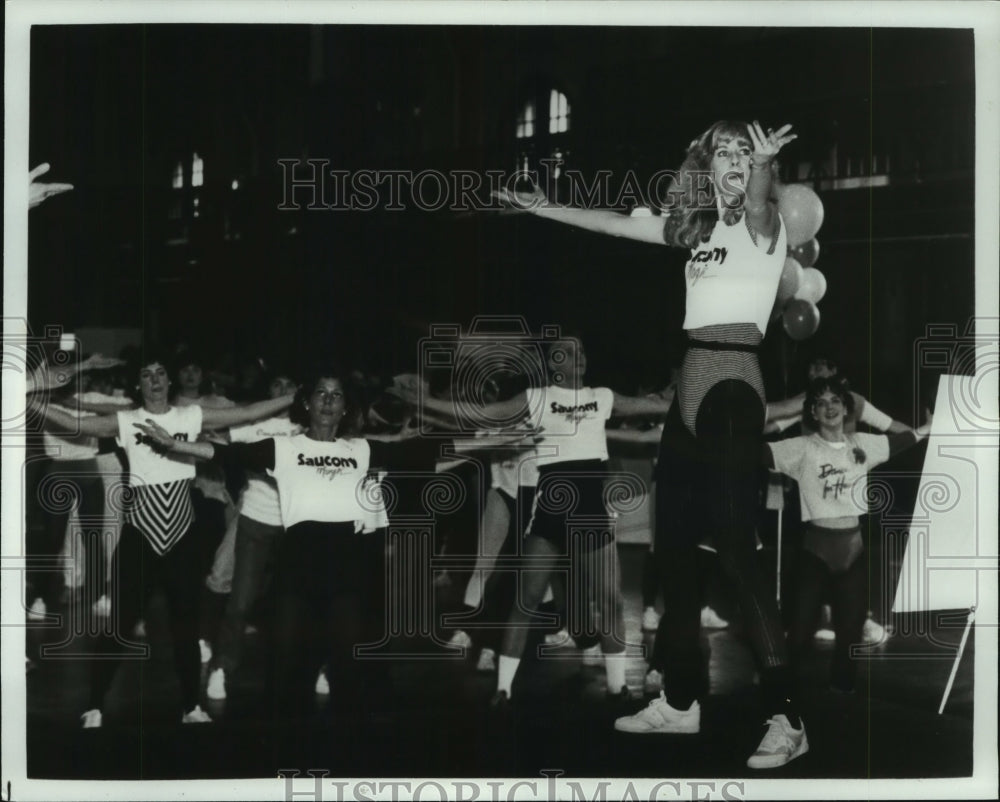 1983 Press Photo Aerobics instructor Barbara Fisher-Harris at Bodies By Fisher.- Historic Images