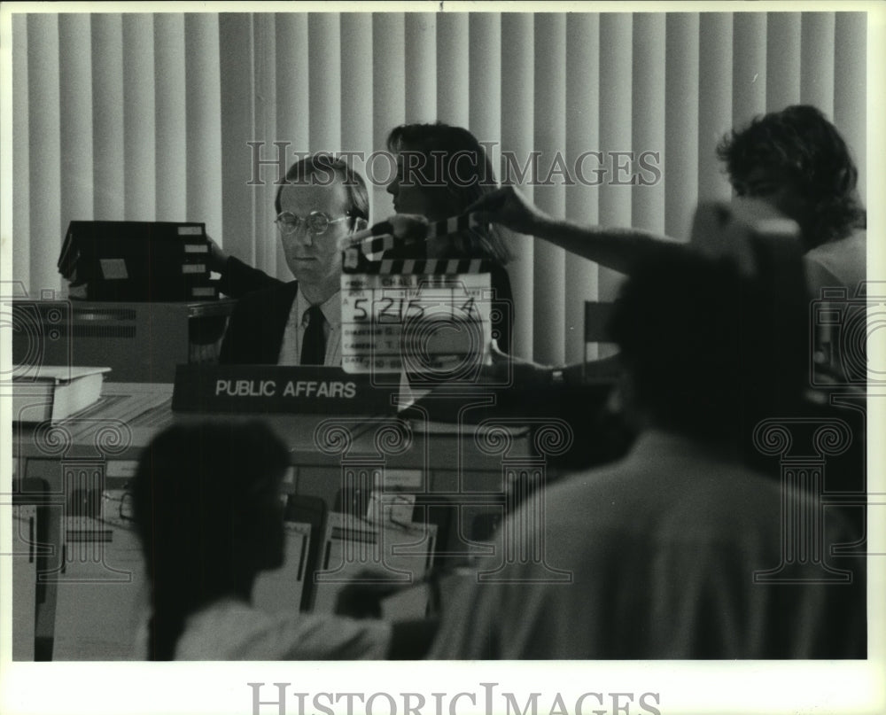 1989 Press Photo Spencer Prokop playing Launch Commentator of "Challenger".- Historic Images