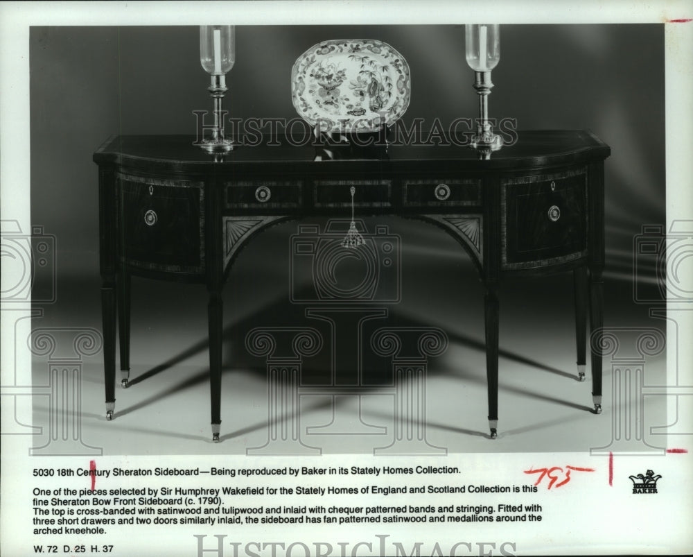 1982 Press Photo Reproduction of 18th Century Sheraton Bow Front Sideboard.- Historic Images