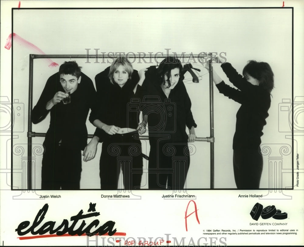 1995 Press Photo Members of pop group "Elastica". - hcp03250- Historic Images