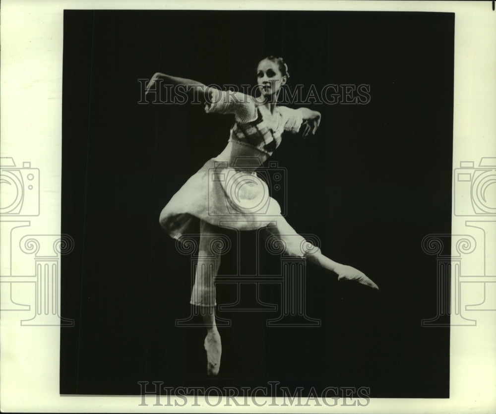 1978 Press Photo Eliot Feld Ballet Company Linda Miller &quot;A Footstep of Air&quot;- Historic Images