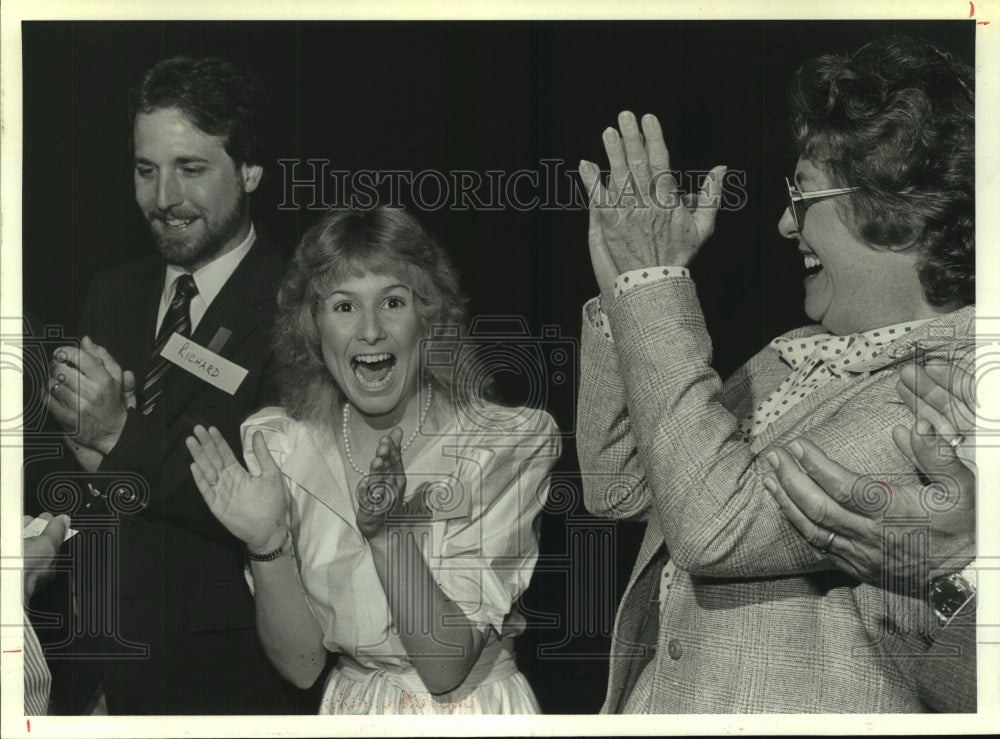 1983 Press Photo The Broussard family competes on Family Feud TV program- Historic Images