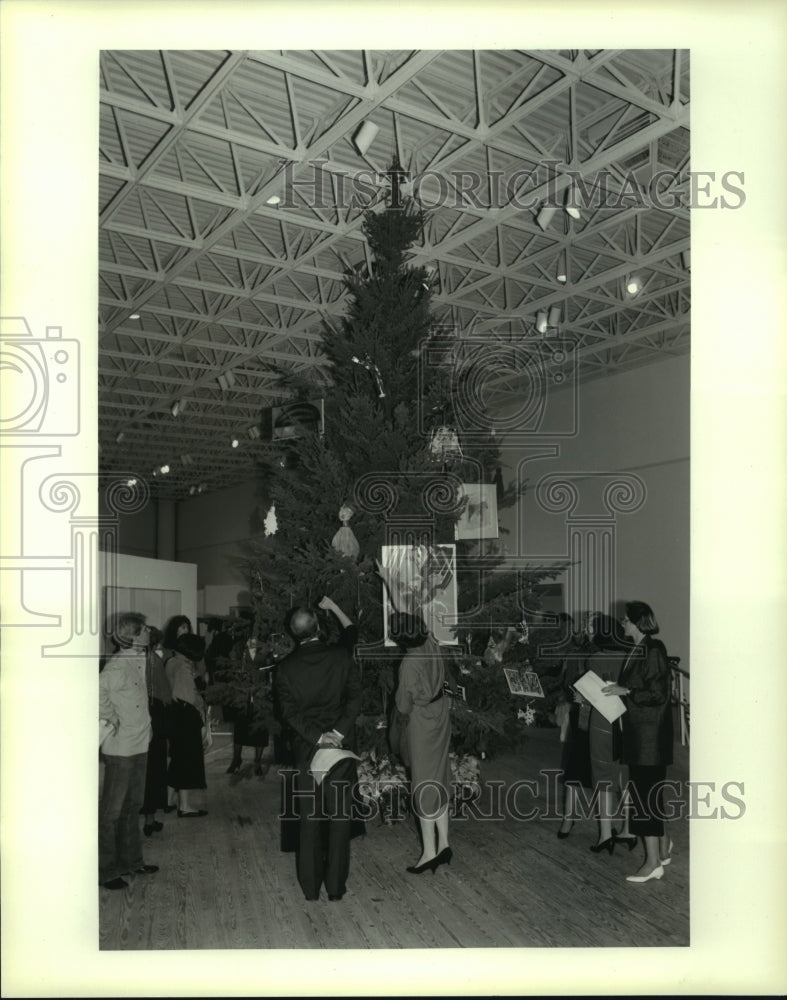 1986 Press Photo Holiday party at the Contemporary Arts Museum in Houston- Historic Images