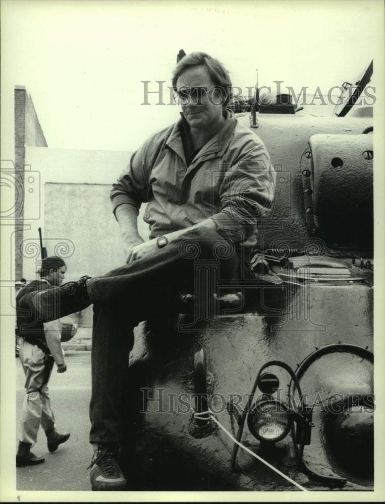 1985 Press Photo Charles Haid in 100th segment of NBC-TV&#39;s &quot;Hill Street Blues&quot;.- Historic Images