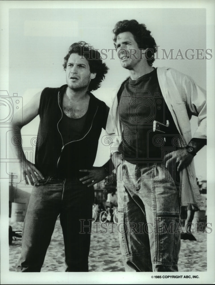 1985 Press Photo Jack Scalia and Jay Acovone star in &quot;Hollywood Beat&quot;- Historic Images