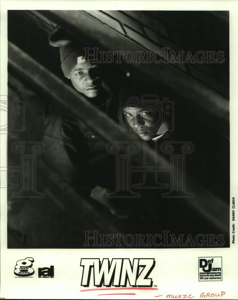 1995 Press Photo Members of the music group Twinz - hcp07991- Historic Images