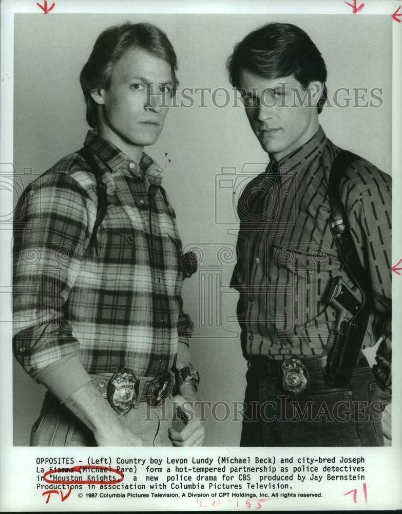 1987 Press Photo Michael Beck and and Michael Pare act in &quot;Houston Knights&quot;- Historic Images