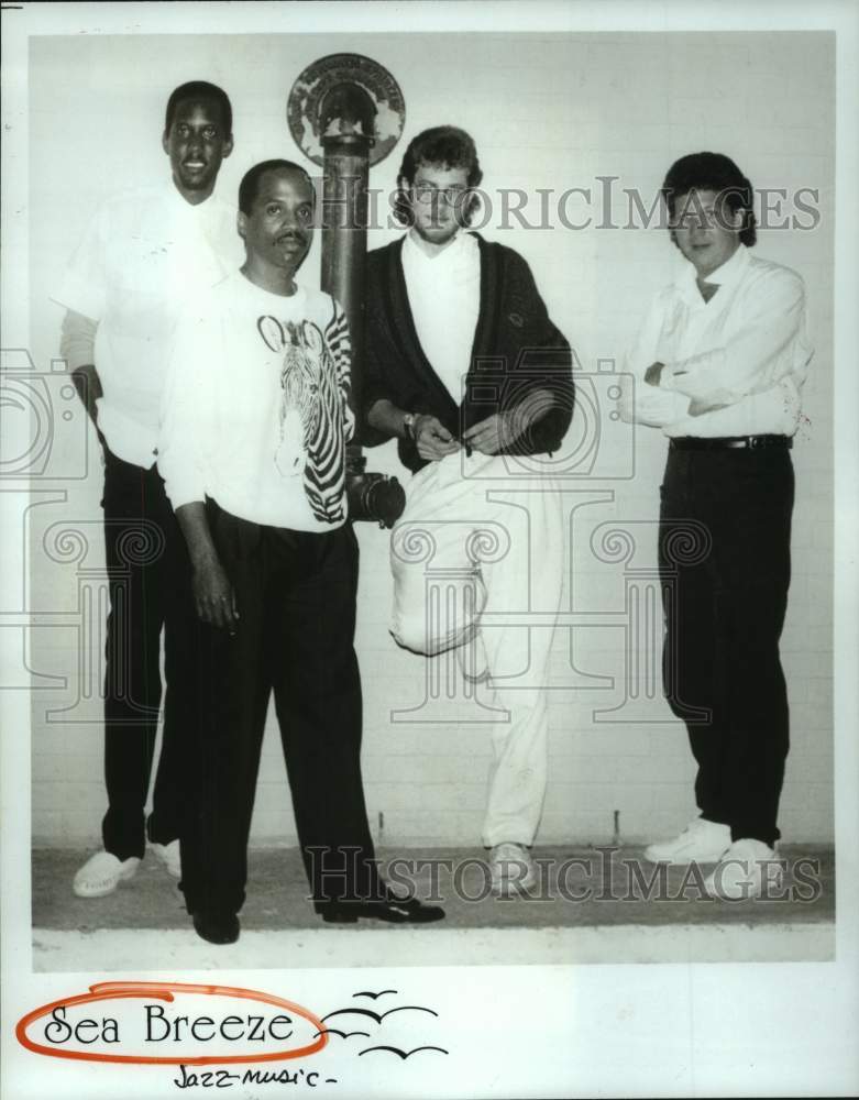 1990 Press Photo Members of the Jazz Music Group, &quot;Sea Breeze&quot; - hcp08763- Historic Images