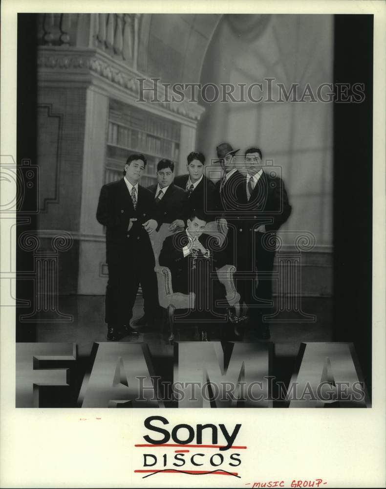 1997 Press Photo Members of the music group Sony Discos - hcp09085- Historic Images