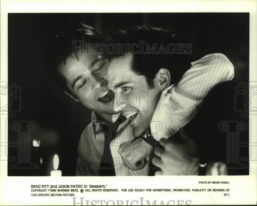 1996 Press Photo Actors Brad Pitt and Jason Patric in &quot;Sleepers&quot; - hcp12372- Historic Images