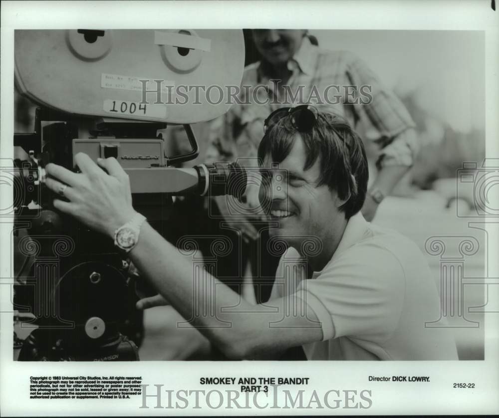 1983 Press Photo &quot;Smokey and the Bandit Part 3&quot; Movie Director Dick Lowry on Set- Historic Images