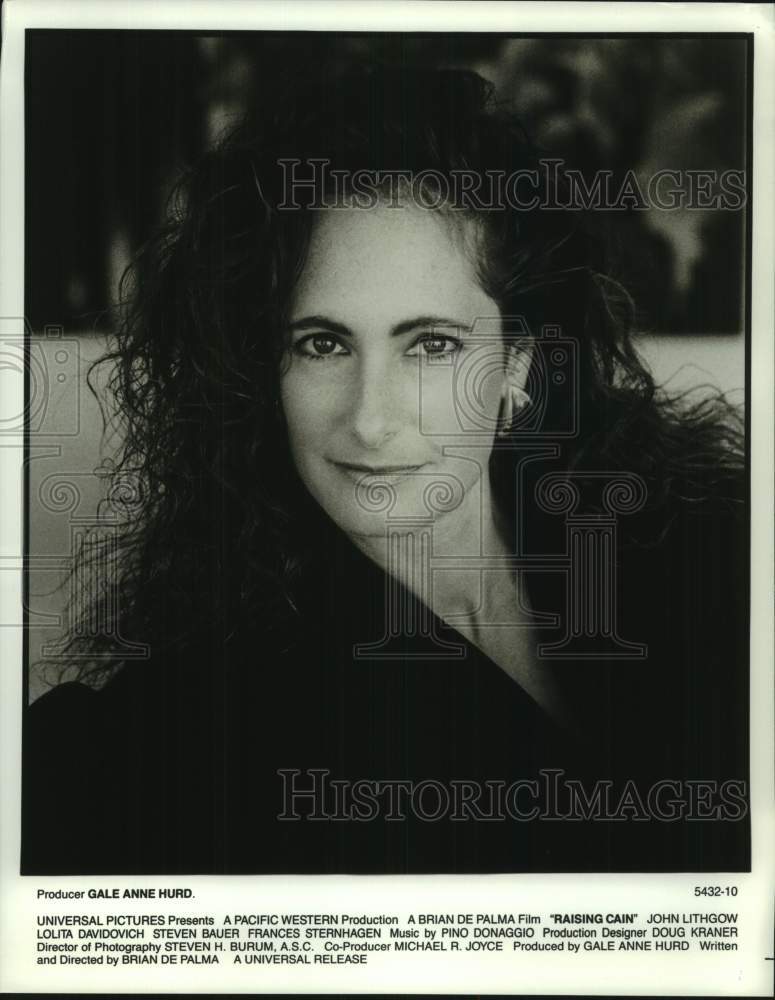 Press Photo Gale Anne Hurd, producer of the movie "Raising Cain" - Historic Images