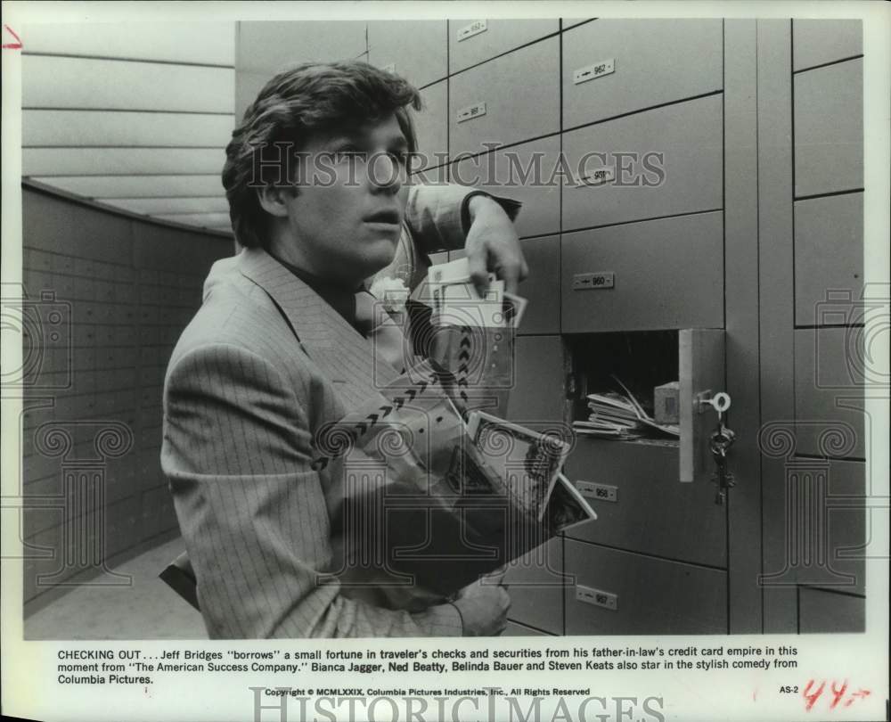 1979 Press Photo Actor Jeff Bridges acts in The American Success Company - Historic Images