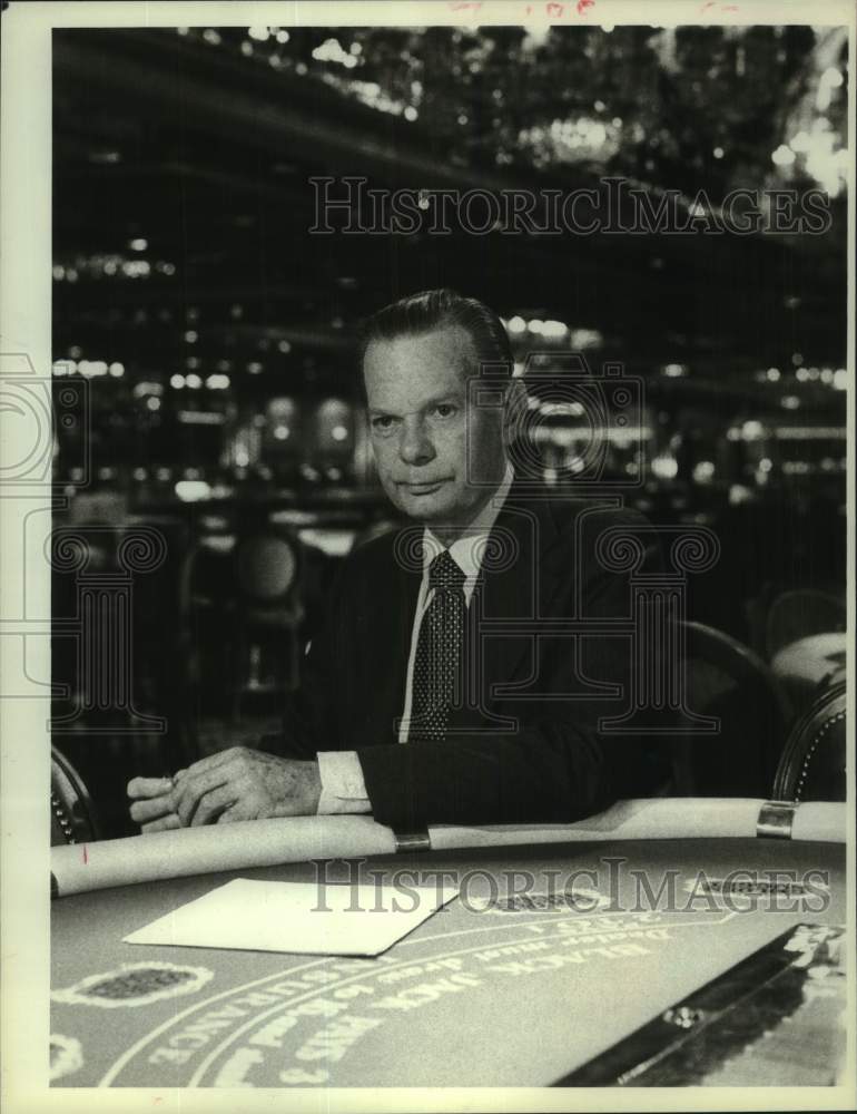 1980 Press Photo NBC News&#39; David Brinkley for &quot;Gambling,&quot; an NBC White Paper - Historic Images