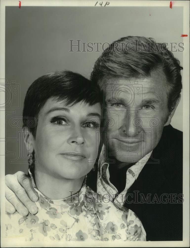 1968 Press Photo Kim Hunter, Lloyd Bridges as a couple in &quot;The People Next Door&quot; - Historic Images