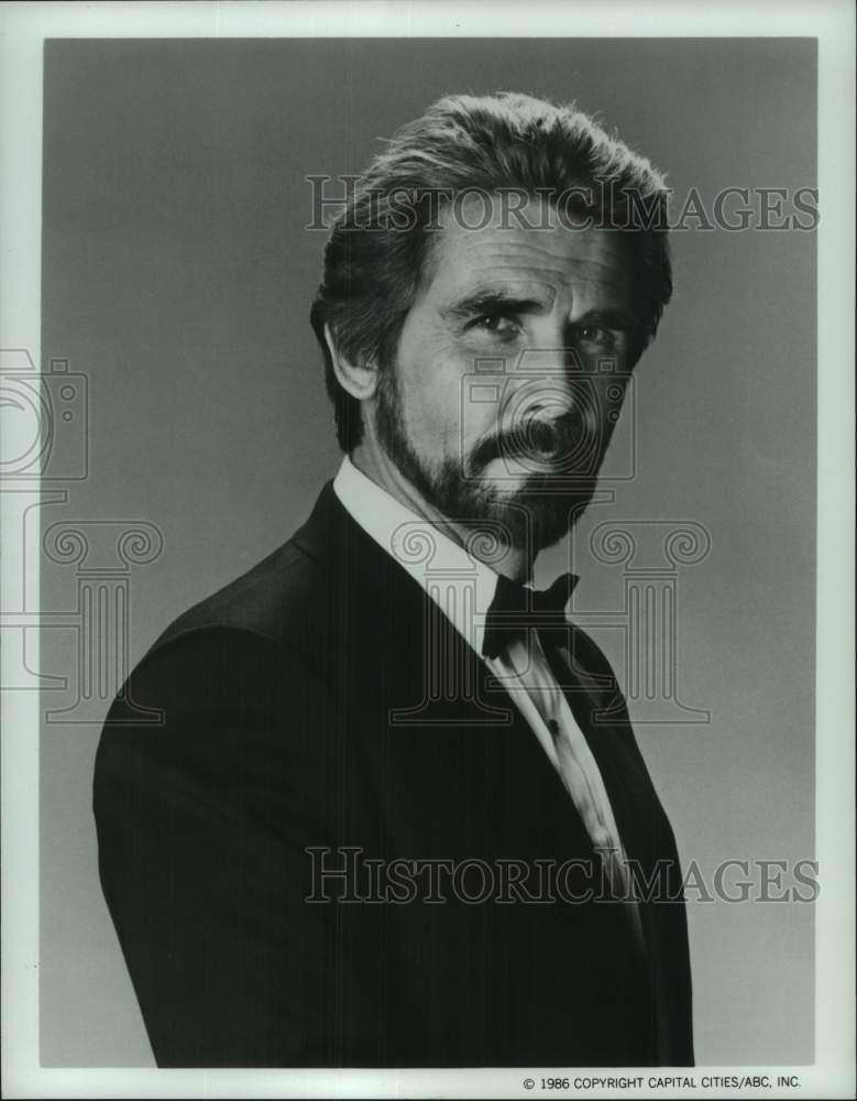 1986 Press Photo Actor James Brolin Stars as Peter McDermott in "Hotel" - Historic Images