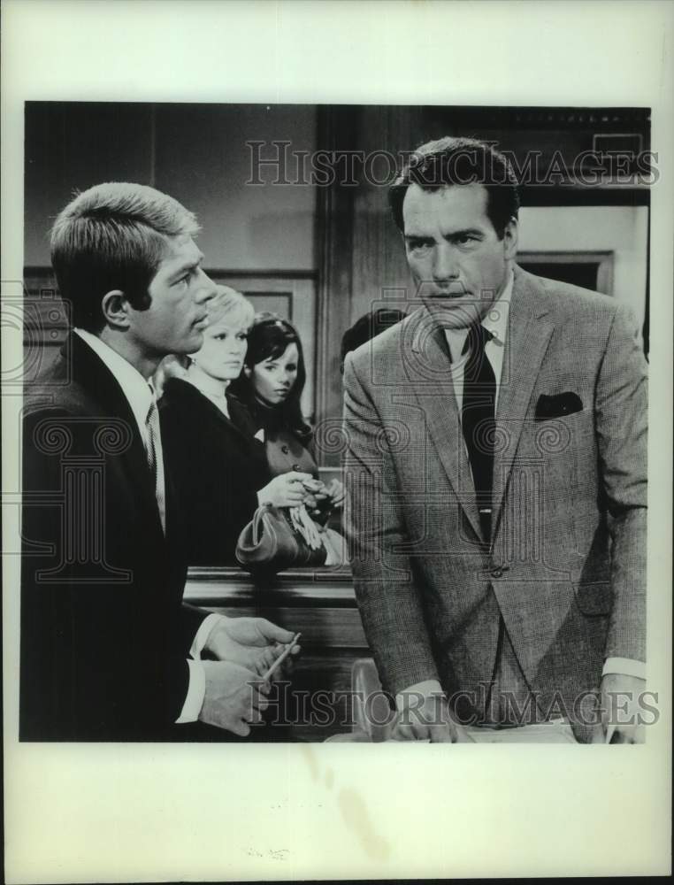 1967 Press Photo Actors Carl Betz (right) and Stephen Young in scene from series - Historic Images