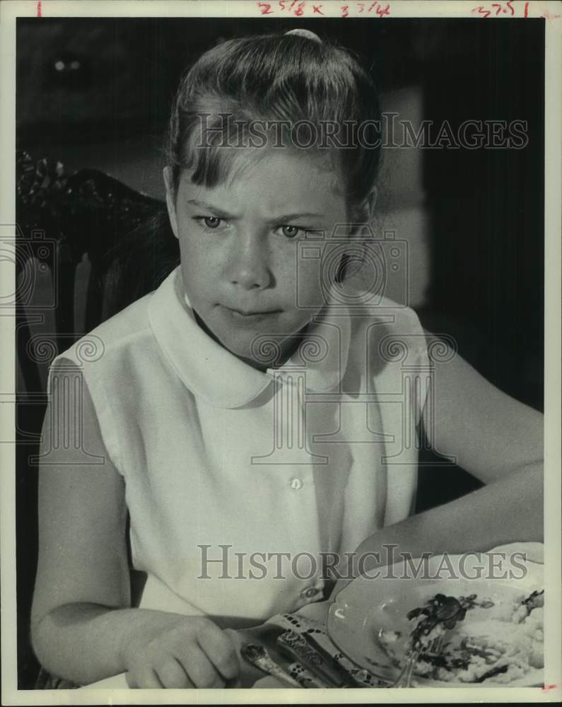 1962 Press Photo Karen Balkin is a scene from "The Children's Hour". - Historic Images