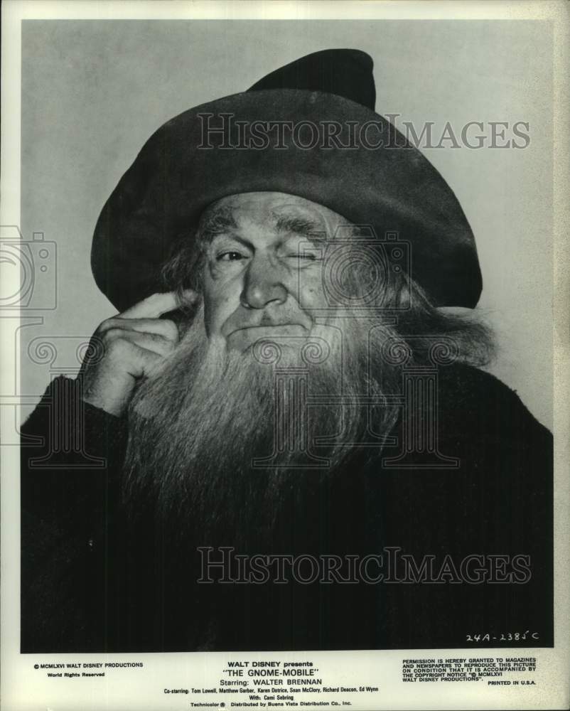 1966 Press Photo Walt Disney's "The Gnome-Mobile" starring Walter Brennan. - Historic Images