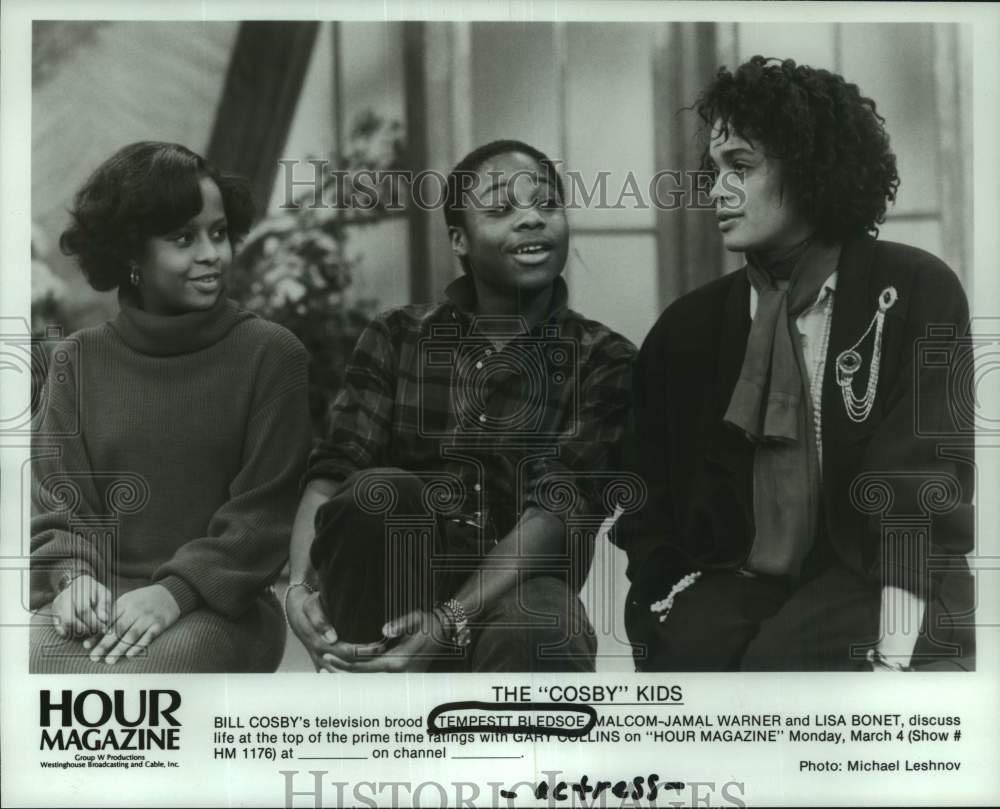 1985 Press Photo Tempestt Bledsoe and her tv siblings appear on &quot;Hour Magazine&quot; - Historic Images