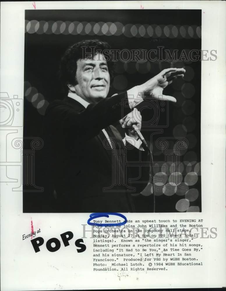 1984 Singer Tony Bennett sings in "Evening at Pops" - Historic Images
