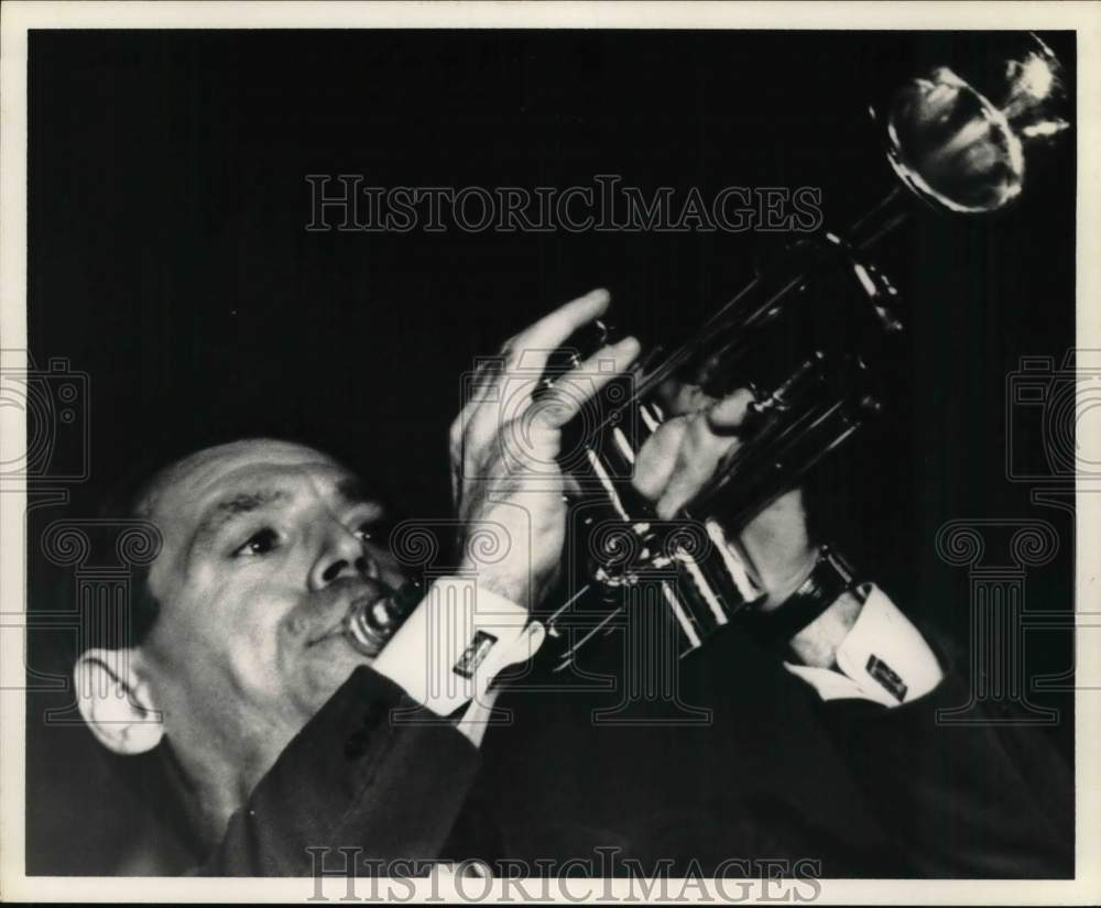 1967 Press Photo Band leader Ray Anthony plays his instrument - Historic Images