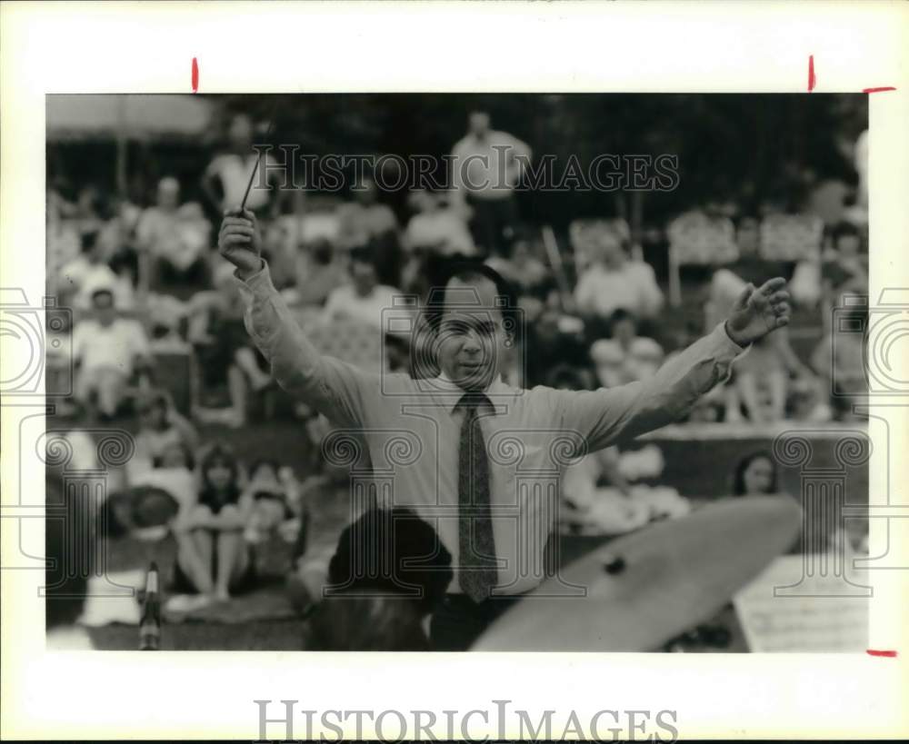 1987 Press Photo Conductor Ned Battista - Historic Images