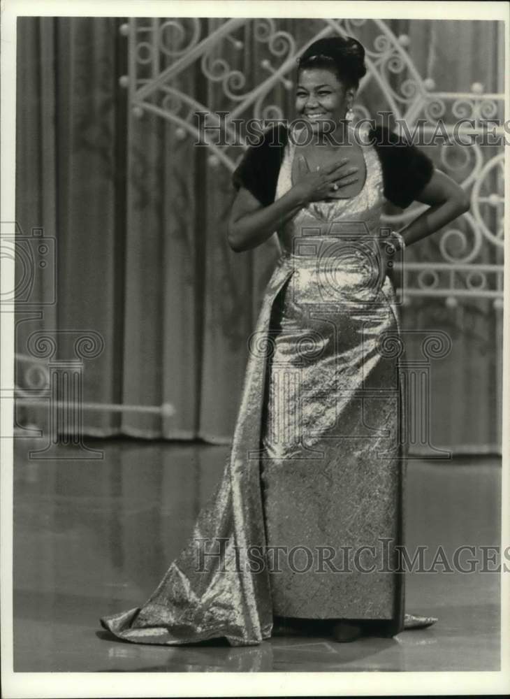 1971 Press Photo Entertainer Pearl Bailey - Historic Images