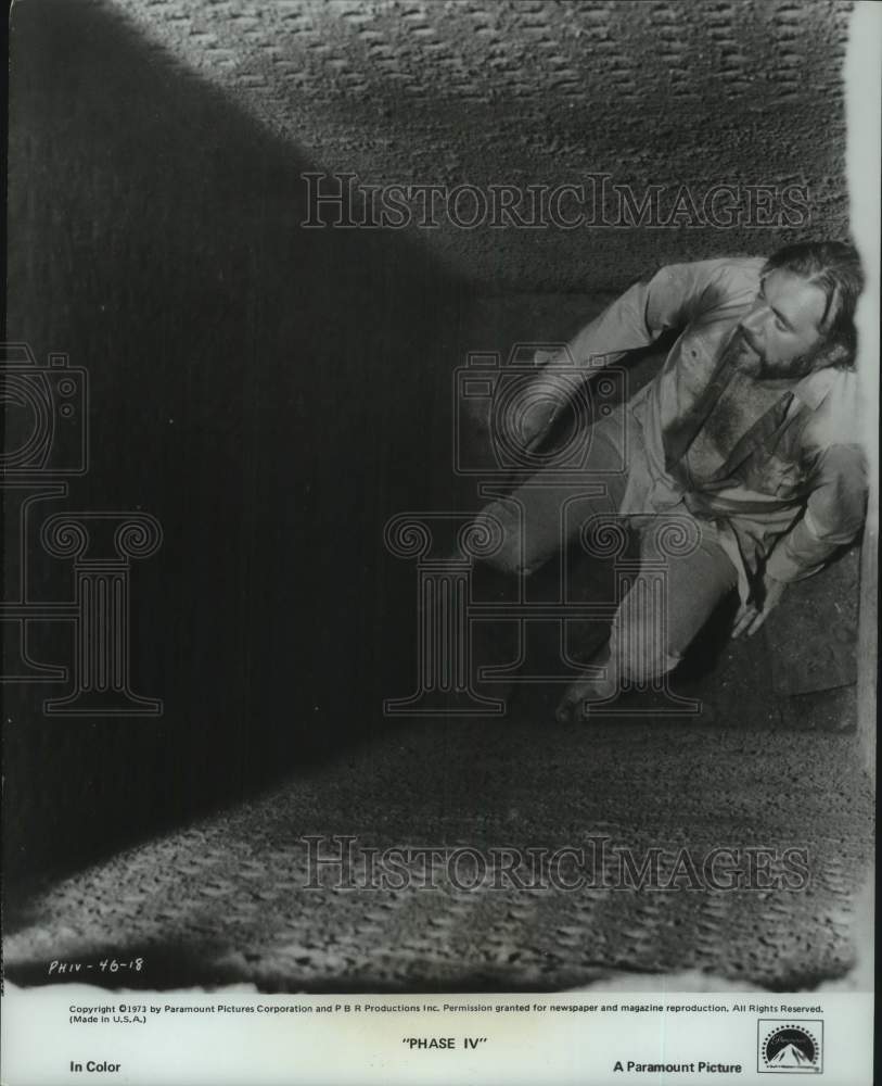 1973 Press Photo Actor in Scene of "Phase IV" - Historic Images