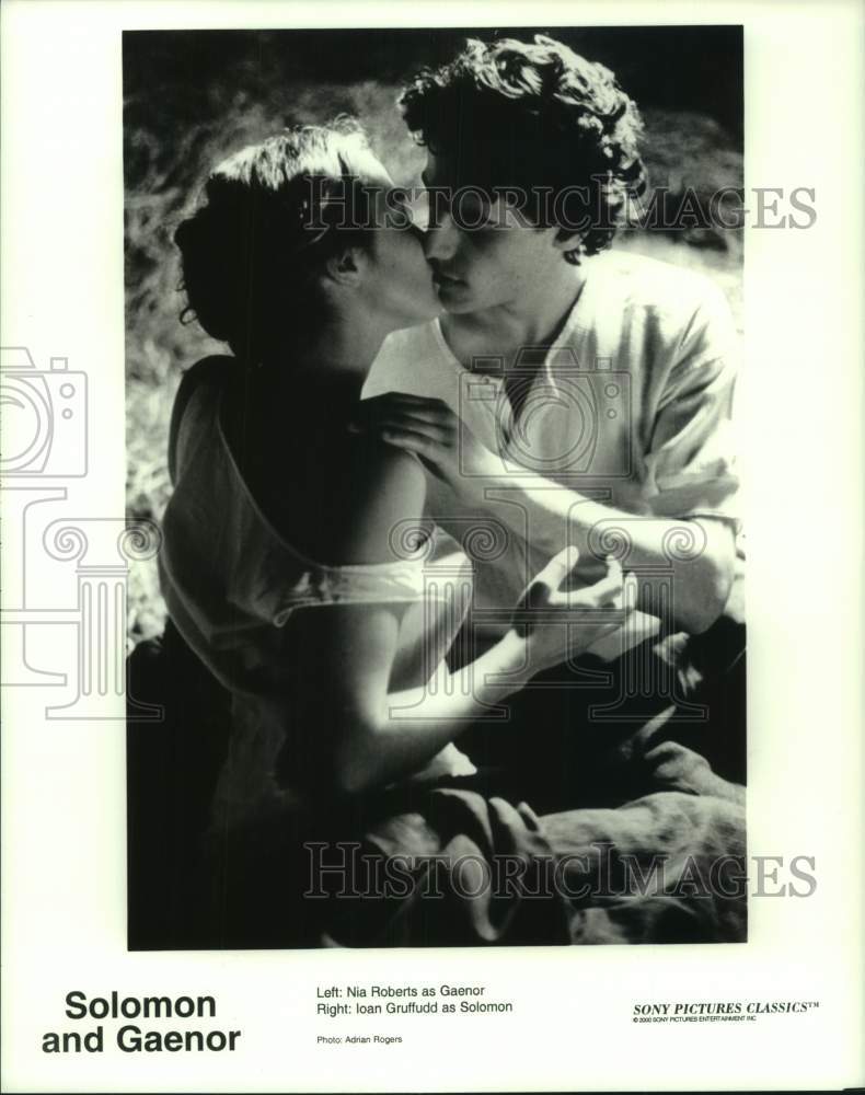 2000 Press Photo Nia Roberts, Ioan Gruffudd Star in &quot;Solomon and Gaenor&quot;- Historic Images