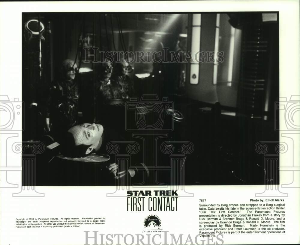 1996 Press Photo Data Awaits His Fate in &quot;Star Trek: First Contact&quot; - Historic Images