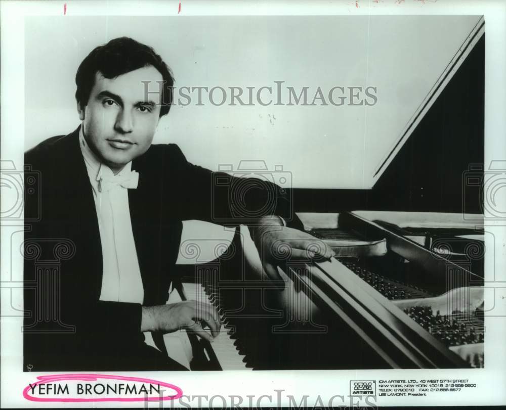 1995 Press Photo World-Renowned Virtuoso Pianist Yefim Bronfman to be in Houston - Historic Images