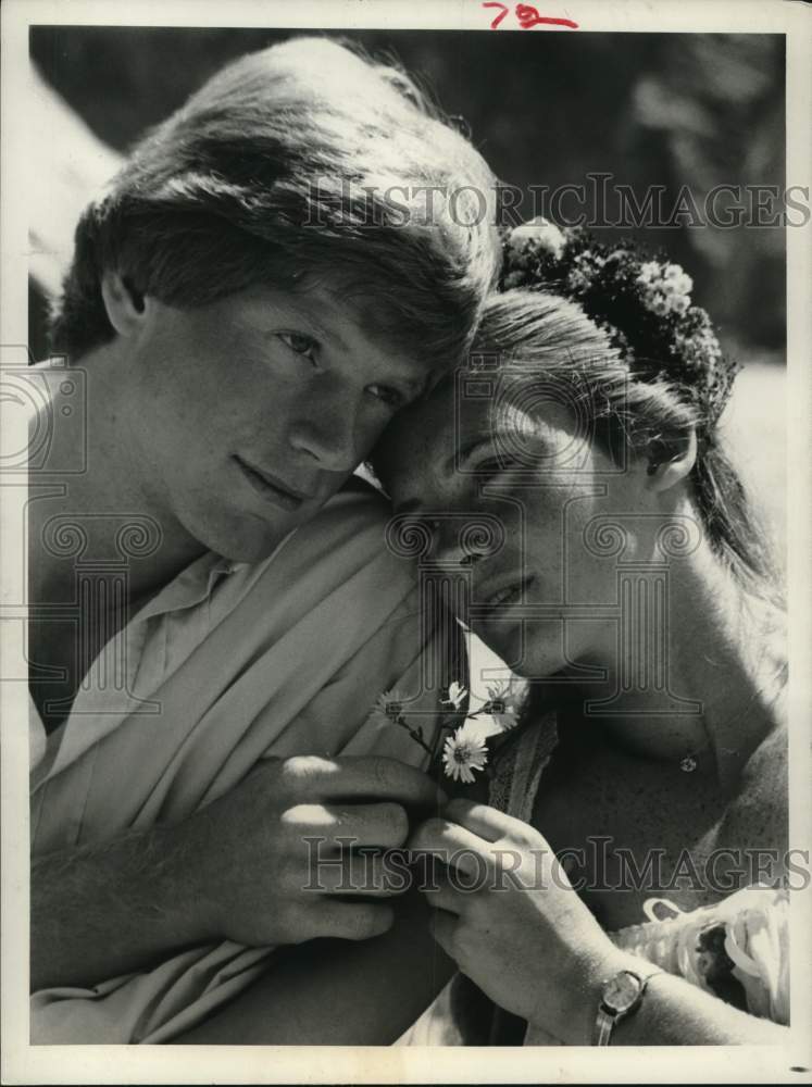 1977 Press Photo Dean Butler and Stephanie Zimbalist act in "Forever" - Historic Images