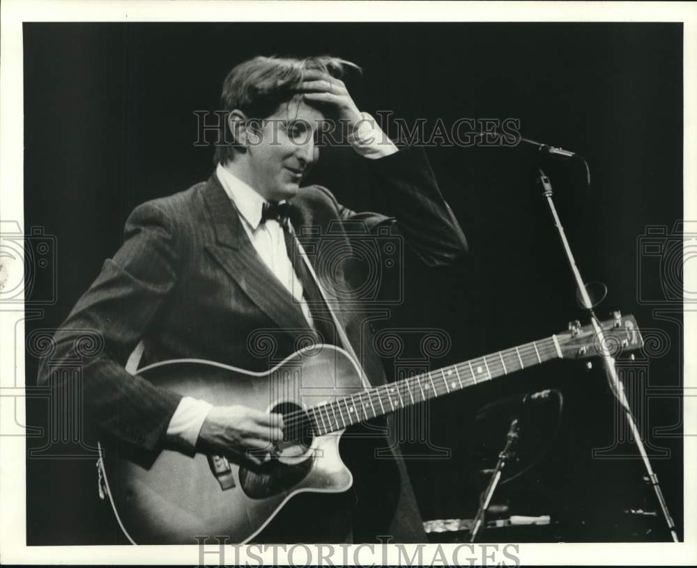 1984 Press Photo Pop music singer T-Bone Burnett. - Historic Images