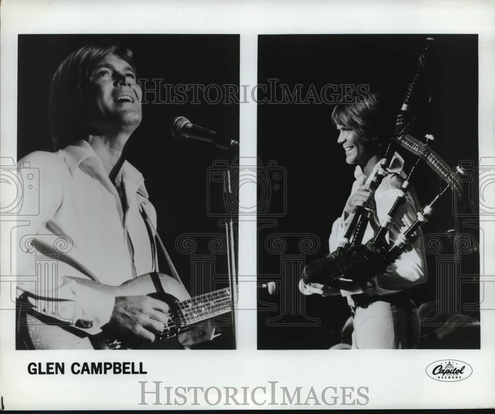 1981 Press Photo Singer Glen Campbell during performances - Historic Images