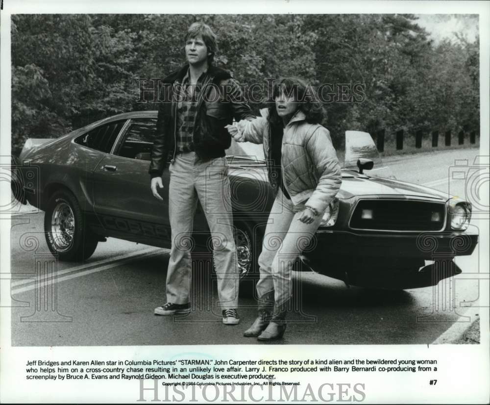 1984 Press Photo Jeff Bridges and Karen Allen star in the movie "Starman" - Historic Images