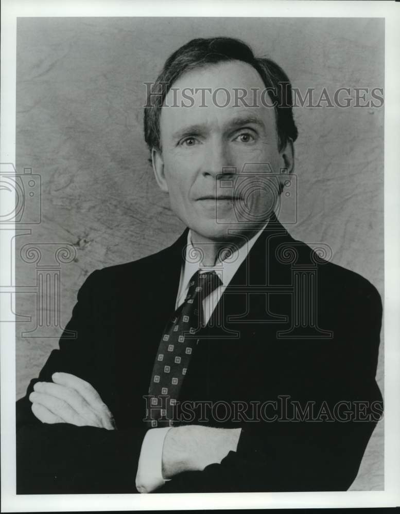 1993 Press Photo Dick Cavett, Host of CNBC&#39;s &quot;The Dick Cavett Show&quot; - Historic Images