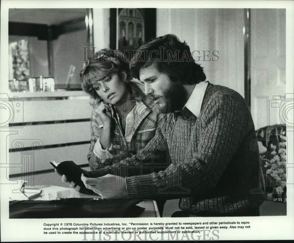 1987 Press Photo Actors during a scene from Columbia Pictures production - Historic Images