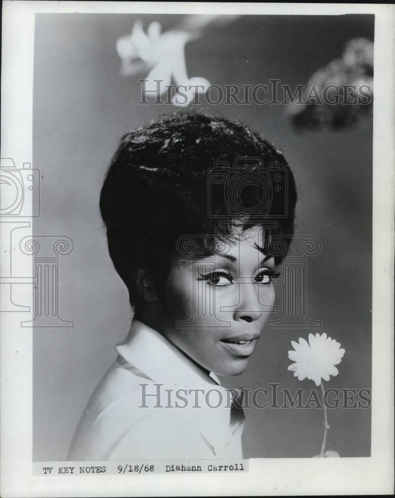 1968 Press Photo Actress Diahann Carroll - Historic Images