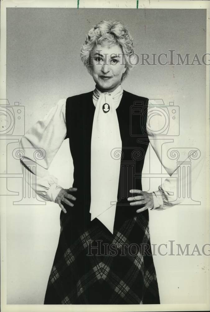 1983 Press Photo Actress Bea Arthur in "Amanda" Television Series - Historic Images