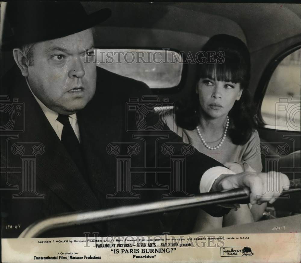 1966 Press Photo Actress Leslie Caron, Orson Welles in "Is Paris Burning?" - Historic Images