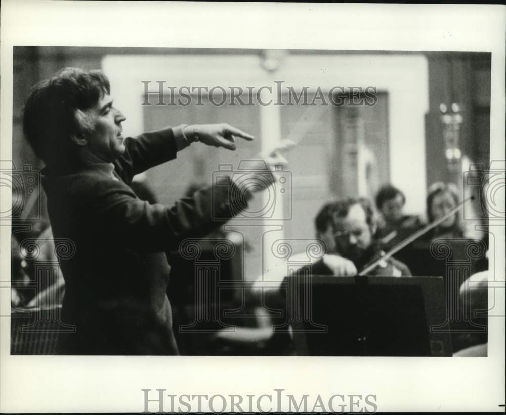 1989 Press Photo Vladimir Ashkenazy, Royal Philharmonic Orchestra Music Director - Historic Images