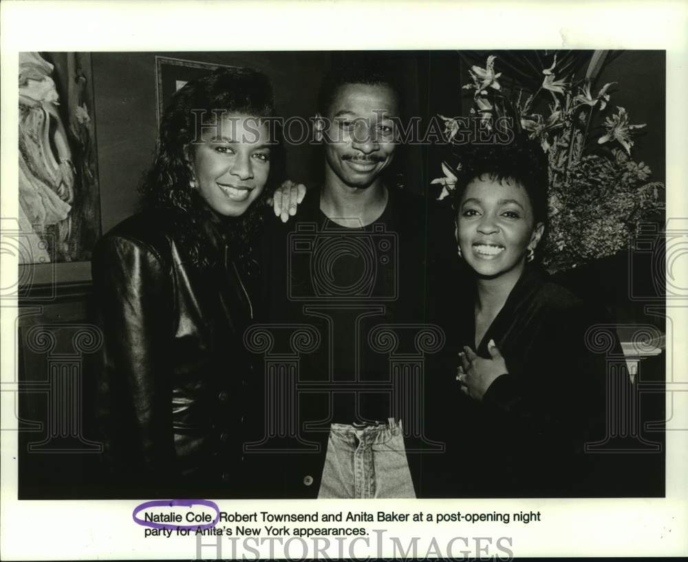 1988 Press Photo Singer Natalie Cole, Robert Townsend, &amp; Anita Baker in New York - Historic Images