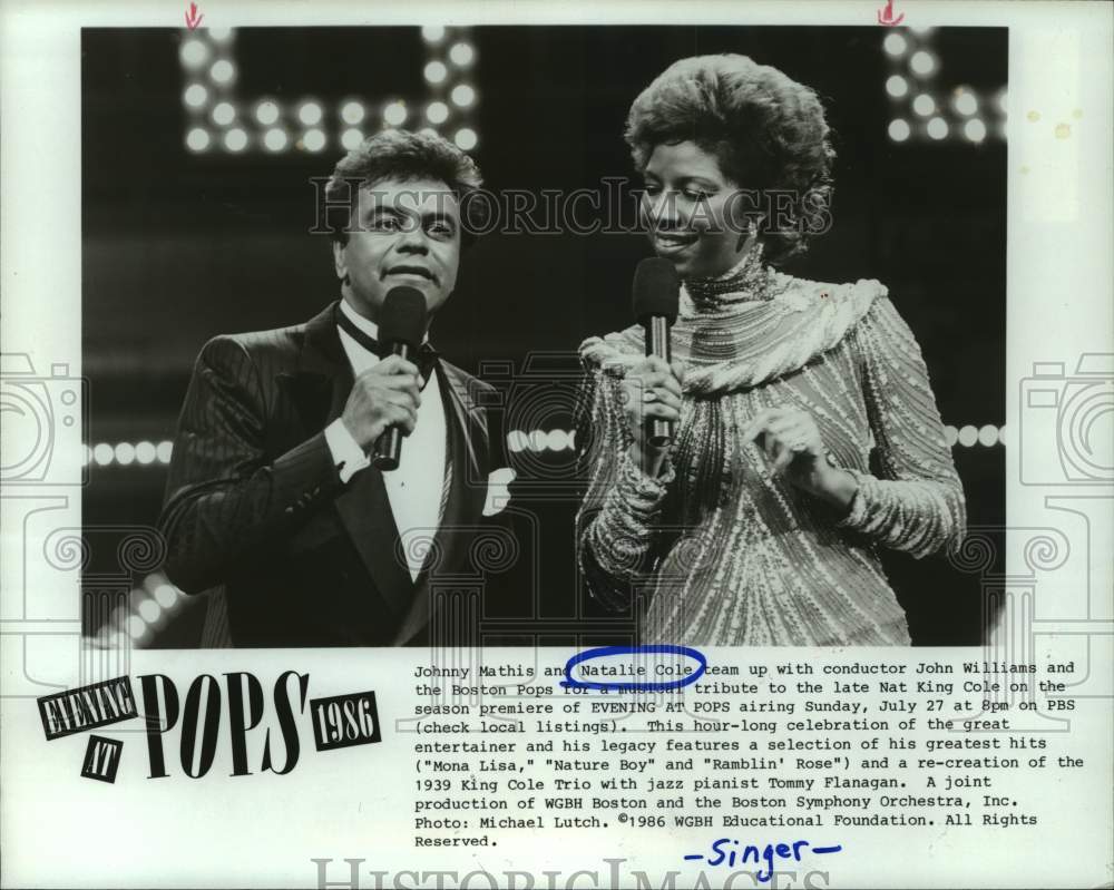 1986 Press Photo Johnny Mathis and Natalie Cole in &quot;Evening at Pops&quot; - Historic Images