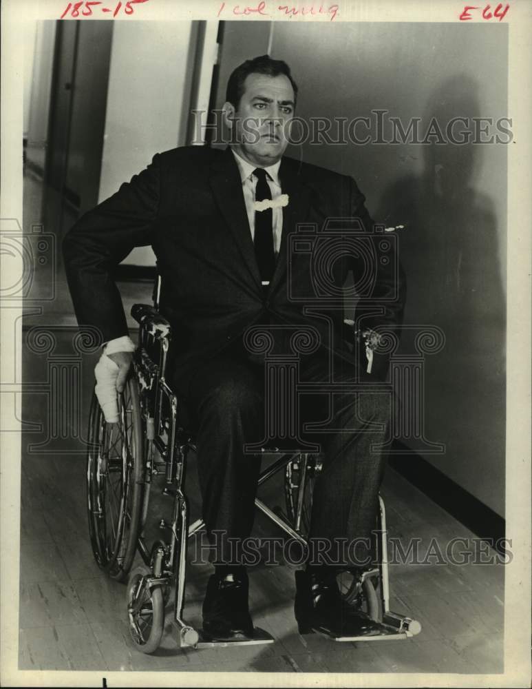 1967 Press Photo Actor Raymond Burr in television scene - Historic Images