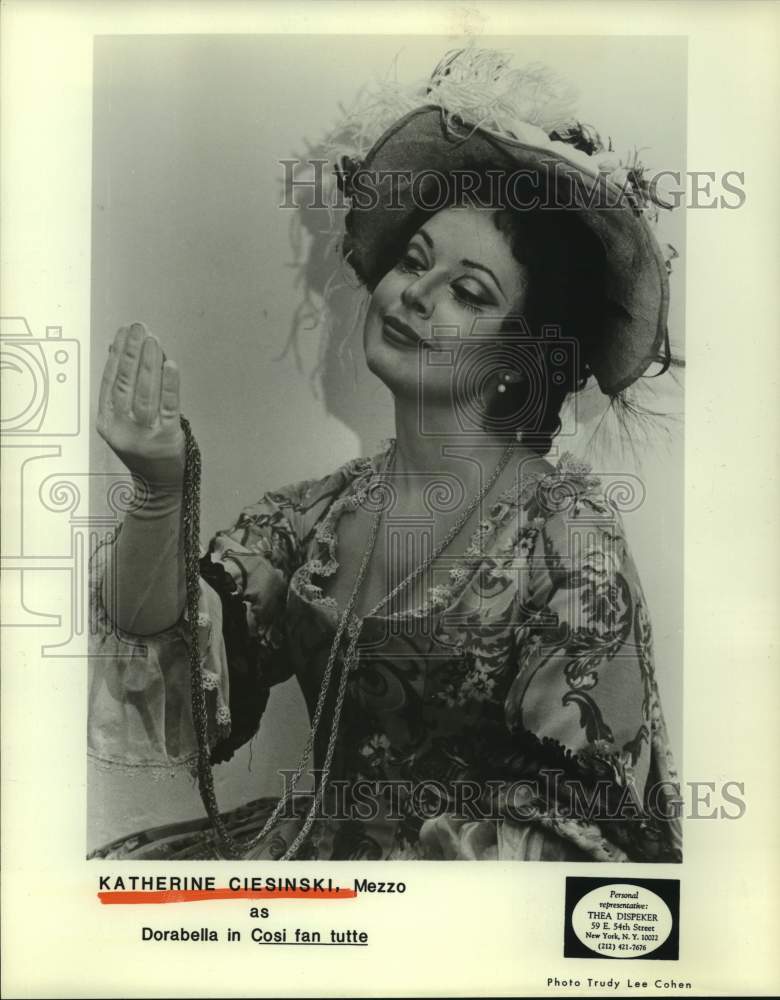 1982 Press Photo Mezzo singer Katherine Ciesinski in Cosi fan tutte production - Historic Images