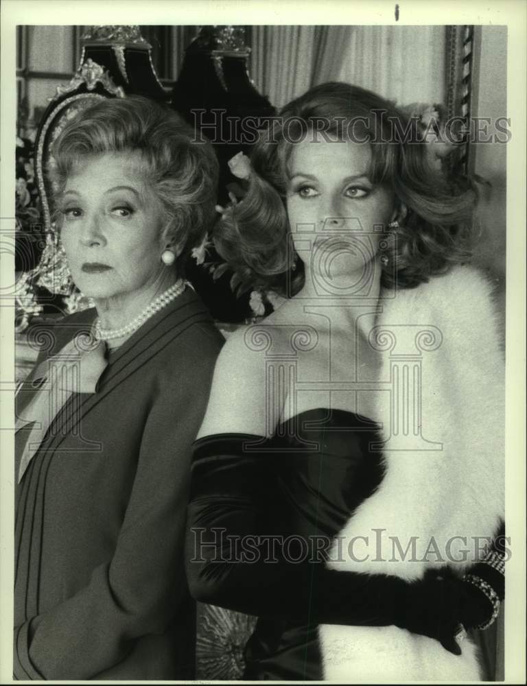 1987 Press Photo Claudette Colbert, Ann-Margret in "The Two Mrs. Grenvilles" - Historic Images